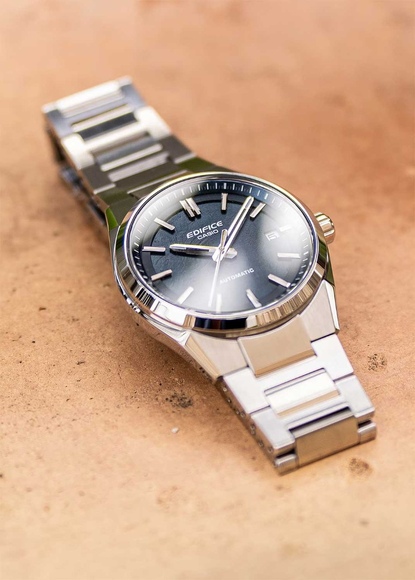 Casio EFK-110D-2ADR